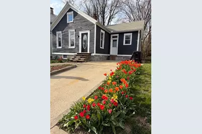 604 E Market Street, Bloomington, IL 61701 - Photo 1