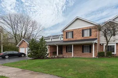 717 Maplewood Court #B, Willowbrook, IL 60527 - Photo 1