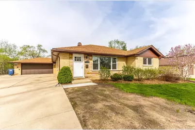 1114 Hewitt Drive, Des Plaines, IL 60016 - Photo 1