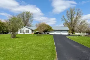 17641 Wagner Rd, Sandwich, IL 60548 - Photo 1