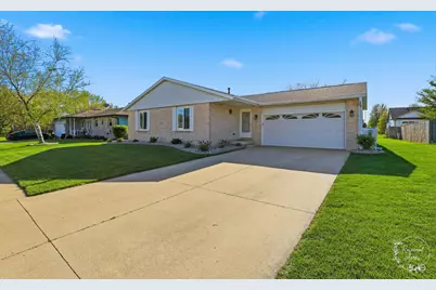 545 N Monroe Avenue, Bradley, IL 60915 - Photo 1
