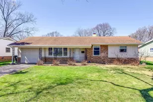 1220 Hemlock Dr, Elk Grove Village, IL 60007 - Photo 1