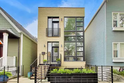 2241 W Melrose Street, Chicago, IL 60618 - Photo 1