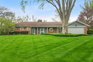 552 Cumnock Rd, Inverness, IL 60067 - Photo 1