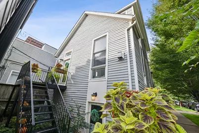 1809 W Melrose Street, Chicago, IL 60657 - Photo 1