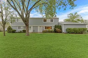 751 Dover Pl, Wheeling, IL 60090 - Photo 1