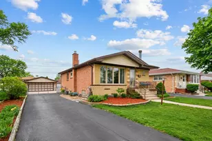 7944 Austin Ave, Burbank, IL 60459 - Photo 1