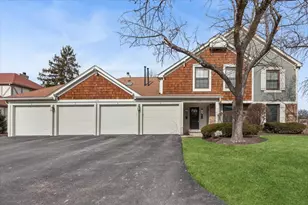 1675 Grosvenor Cir, Wheaton, IL 60189 - Photo 1