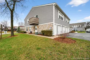 206 Nantucket Harbor, Schaumburg, IL 60193 - Photo 1