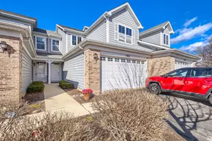 422 Victoria Ln, Elgin, IL 60124 - Photo 1