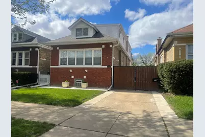5436 N Lynch Avenue, Chicago, IL 60630 - Photo 1