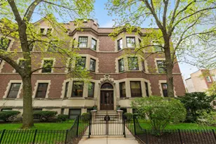 717 W Bittersweet Pl, Chicago, IL 60613 - Photo 1