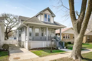 9439 Congress Park Ave, Brookfield, IL 60513 - Photo 1