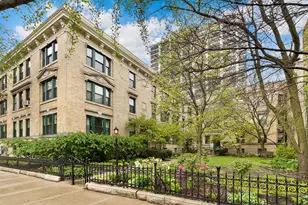 533 W Melrose St, Chicago, IL 60657 - Photo 1