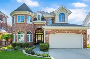 620 S Waiola Ave, La Grange, IL 60525 - Photo 1