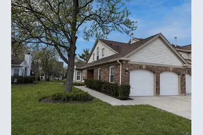 43 Willow Parkway, Buffalo Grove, IL 60089 - Photo 1