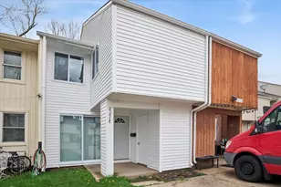 2151 Morningside Ln, Carpentersville, IL 60110 - Photo 1