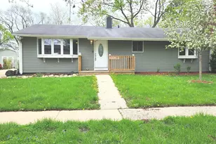 1730 Kingston Cir, Carpentersville, IL 60110 - Photo 1