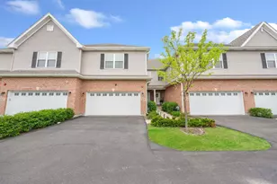 218 Auburn Hills Ln, Addison, IL 60101 - Photo 1