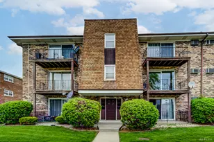 7112 99th St, Chicago Ridge, IL 60415 - Photo 1