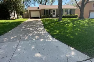 201 Lilac Ln, North Aurora, IL 60542 - Photo 1