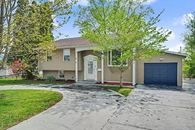 1517 Eastview Avenue, Danville, IL 61832 - Photo 1