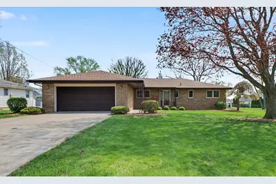 615 N Hartwell Street, Gilman, IL 60938 - Photo 1