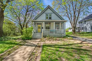 434 S 3rd St, West Dundee, IL 60118 - Photo 1