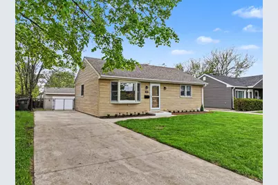 218 N Louis Street, Mount Prospect, IL 60056 - Photo 1