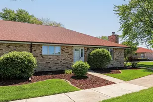 7520 W Willowood Ct, Orland Park, IL 60462 - Photo 1