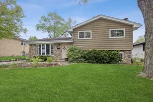 5923 Brookbank Rd, Downers Grove, IL 60516 - Photo 1