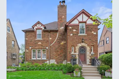 422 S Prospect Avenue, Elmhurst, IL 60126 - Photo 1