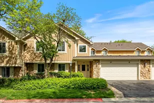 435 Sandpiper Ct, Aurora, IL 60504 - Photo 1