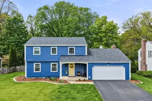 847 Woodland Hills Rd, Batavia, IL 60510 - Photo 1