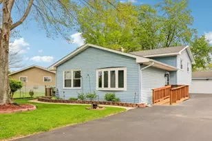1117 Crescent Ct, Round Lake Beach, IL 60073 - Photo 1