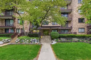 100 S Vail Ave, Arlington Heights, IL 60005 - Photo 1