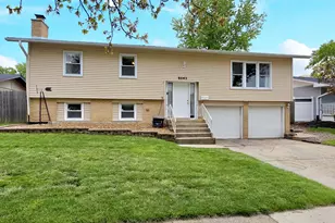 6043 El Morro Ln, Oak Forest, IL 60452 - Photo 1