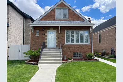 5711 S Menard Avenue, Chicago, IL 60638 - Photo 1