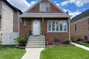 5711 S Menard Ave, Chicago, IL 60638 - Photo 1