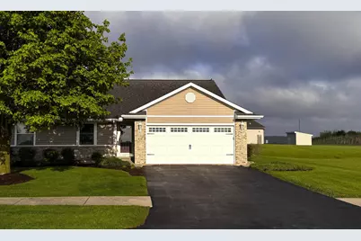 512 Thomas Avenue #16B, Winnebago, IL 61088 - Photo 1