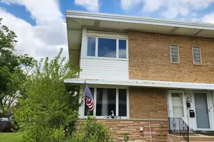 1462 Willow Ave, Des Plaines, IL 60016 - Photo 1