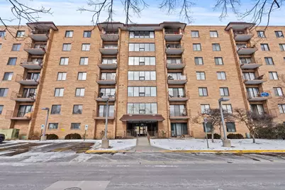 1777 W Crystal Lane #307, Mount Prospect, IL 60056 - Photo 1
