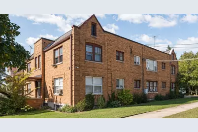 224 Jefferson Avenue, Elgin, IL 60120 - Photo 1