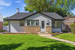 922 Glenlake Ave, Park Ridge, IL 60068 - Photo 1