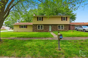 855 Stonewall Dr, Bourbonnais, IL 60914 - Photo 1