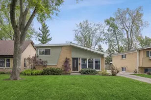 24 E Congress St, Villa Park, IL 60181 - Photo 1