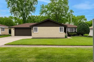 1011 Maitland Dr, Lockport, IL 60441 - Photo 1