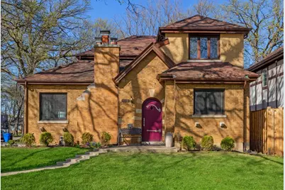 6657 N Hiawatha Avenue, Chicago, IL 60646 - Photo 1