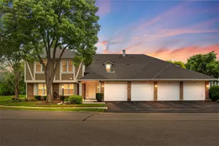 295 Coventry Cir, Vernon Hills, IL 60061 - Photo 1