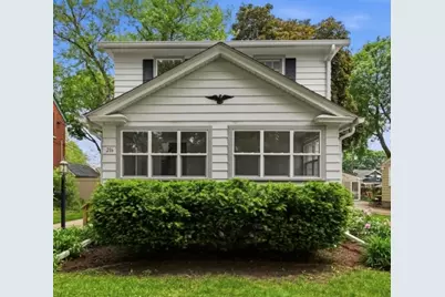216 S Commonwealth Avenue, Aurora, IL 60506 - Photo 1